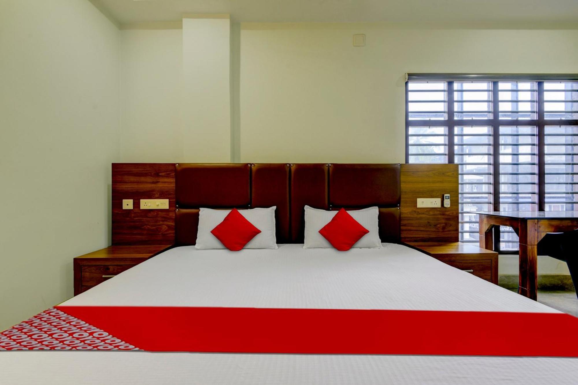 Hotel O Royal Tower Lodge Etakkare Bagian luar foto