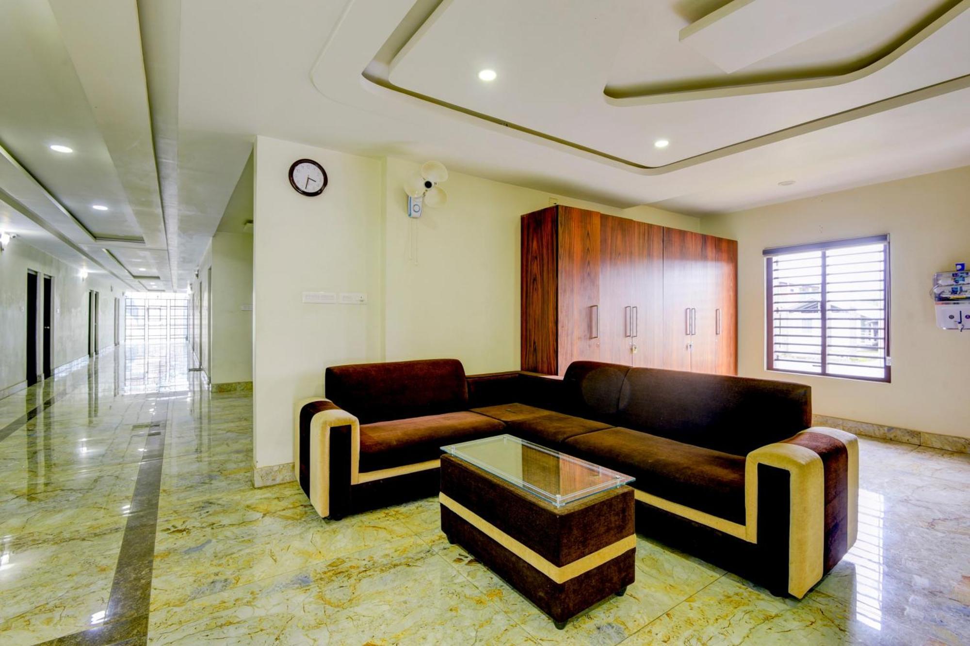 Hotel O Royal Tower Lodge Etakkare Bagian luar foto